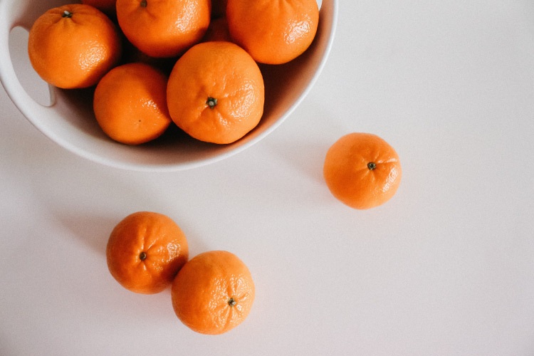 Aerial view of oranges that contain vitamin C, which is good for gum health